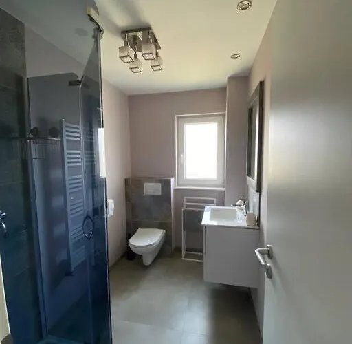 Moderne Und Stilvolle 3 Zimmer Wohnung